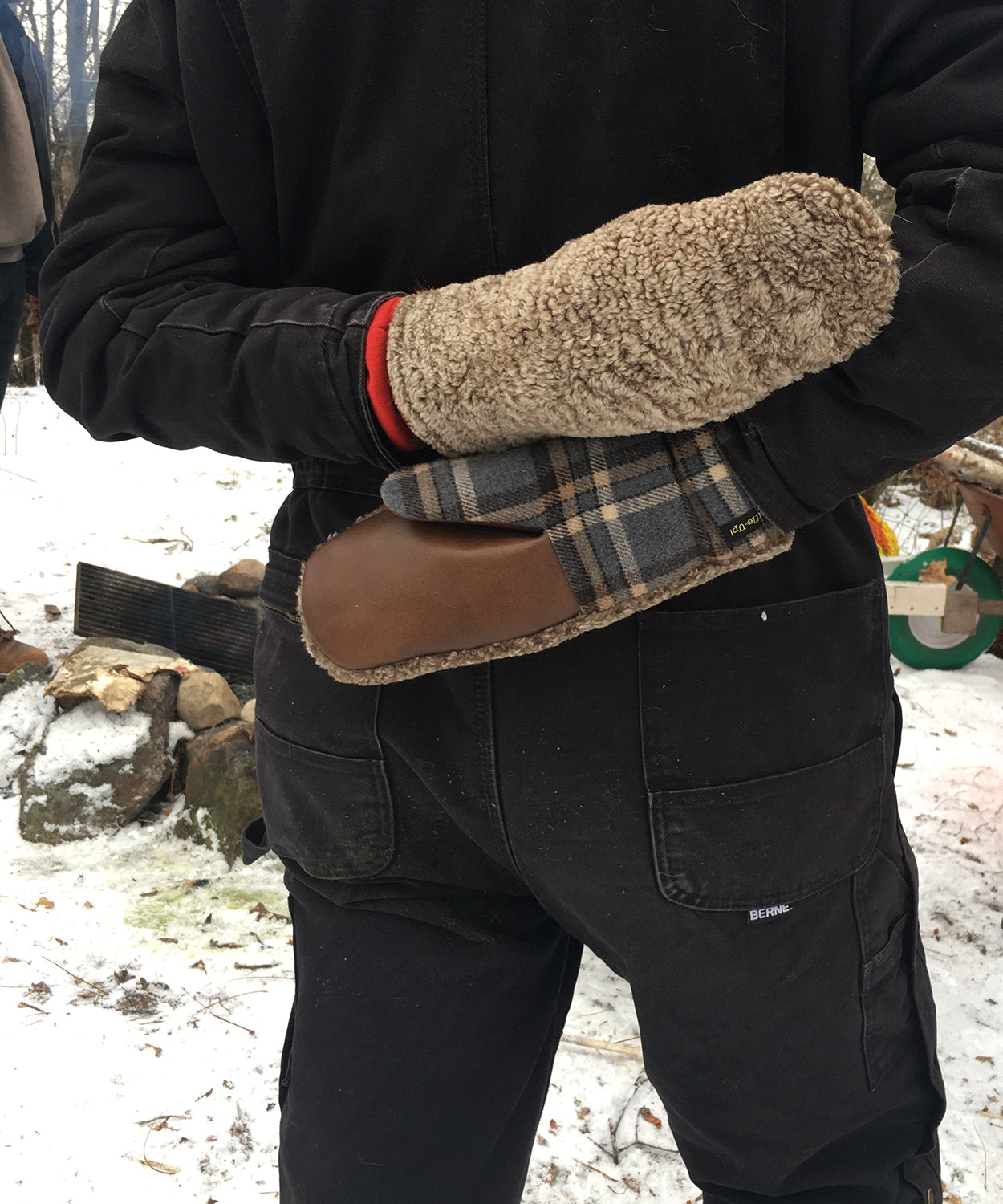 Real Fur Mittens. Shearling fur mittens with fur lining. Fur lined Mittens for raynaud's. warmest furry mittens made in Canada. Big furry mitts for men