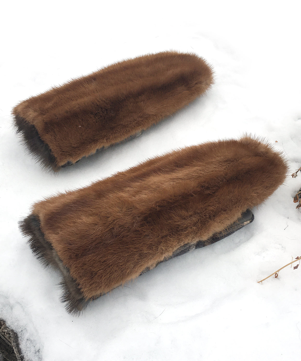 Real Fur Mittens. Brown mink fur mittens with fur lining. Fur lined Mittens for raynaud's. warmest furry mittens made in Canada. Big furry mitts for men