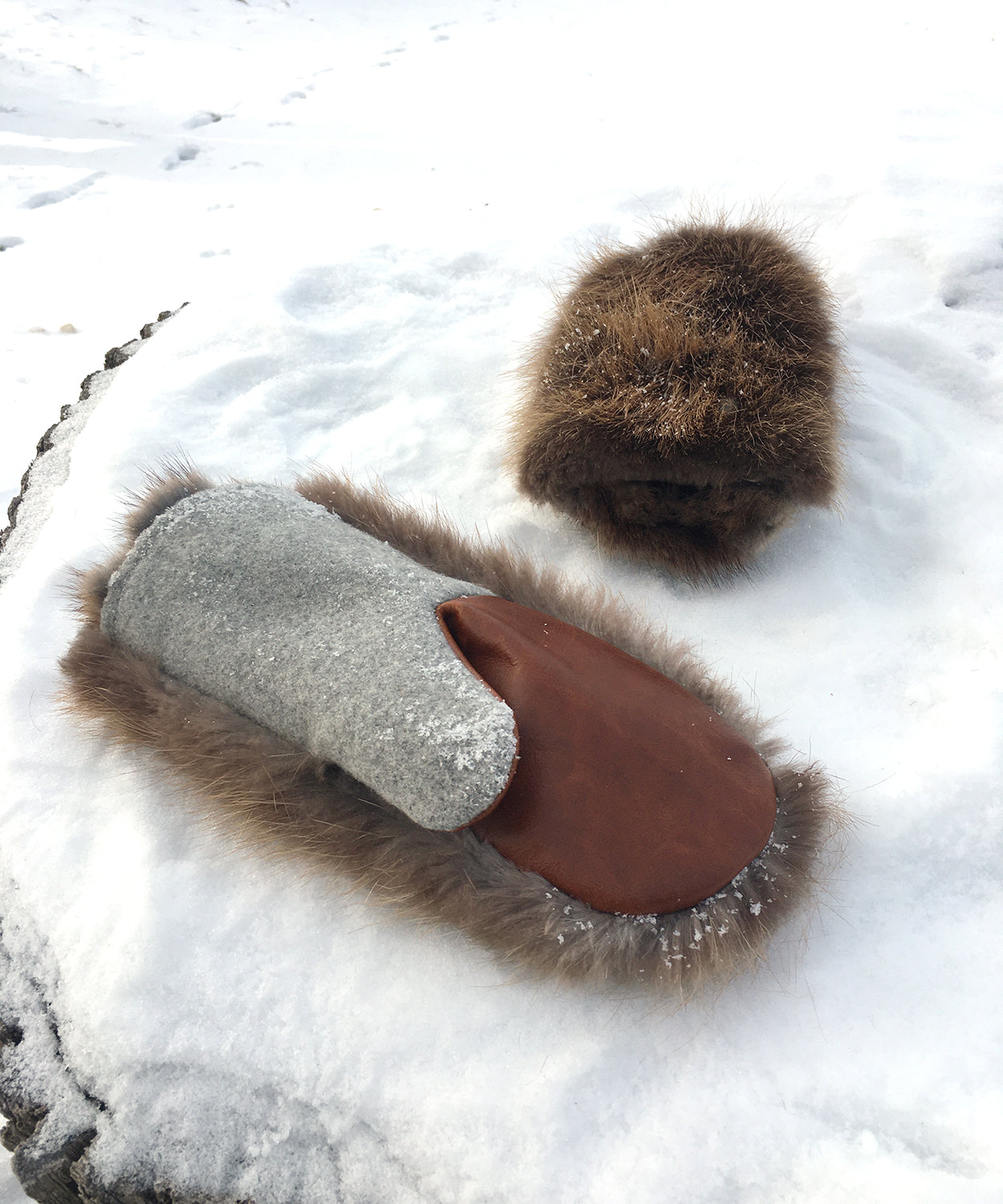 Real Fur Mittens. Beaver fur mittens with fur lining. Mittens for raynauds. warmest mittens made in Canada