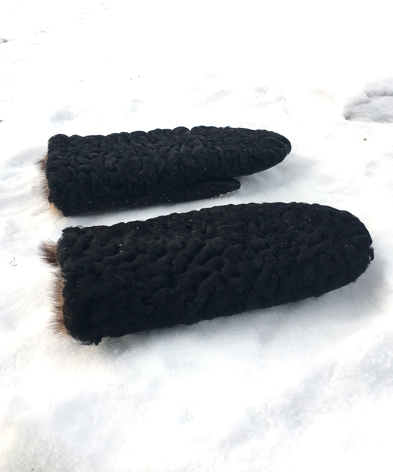 Real Fur Mittens. black fur mittens with fur lining. raynauds warmest mittens made in Canada