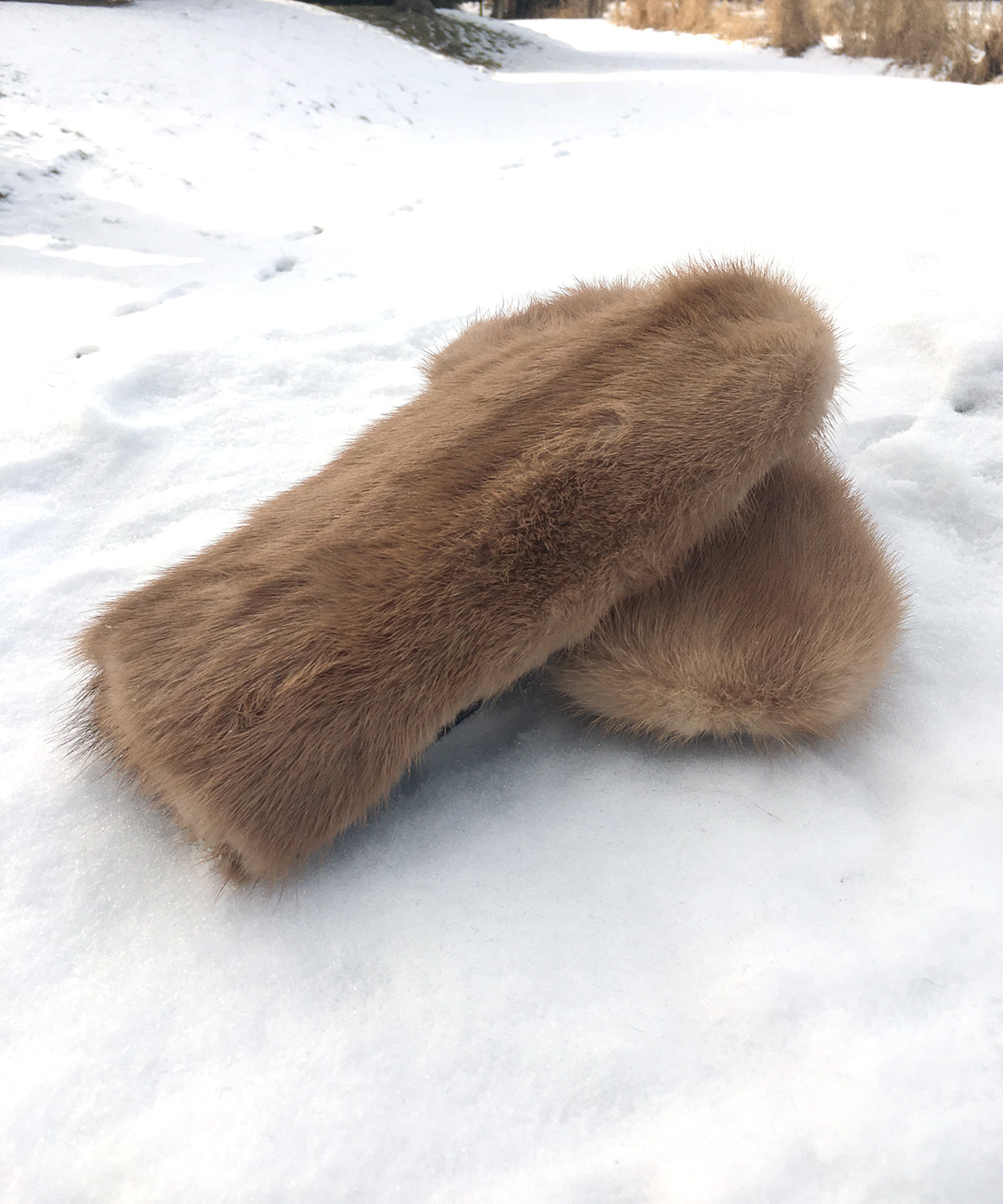 Real Fur Mittens. Autumn Haze brown mink mittens with fur lining. raynauds warmest mittens made in Canada