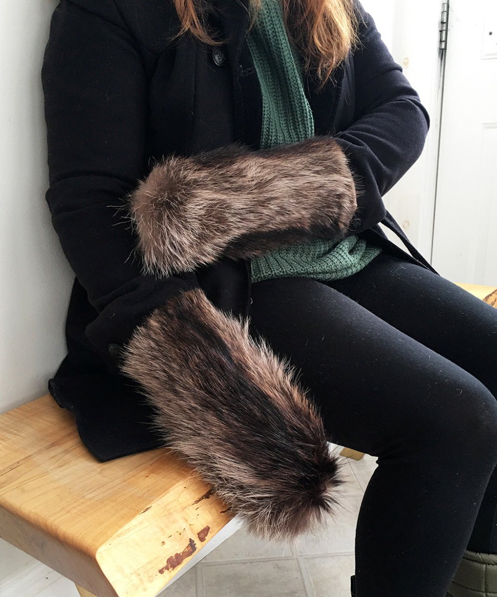 Women's Large / Men's Small Real Fur Mittens - Raccoon Fur - Muffle - Up!