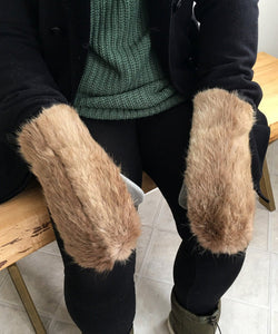 Women's Medium Real Fur Mittens - Beaver Fur - Muffle - Up!