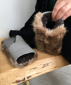 Women's Medium Real Fur Mittens - Beaver Fur - Muffle - Up!