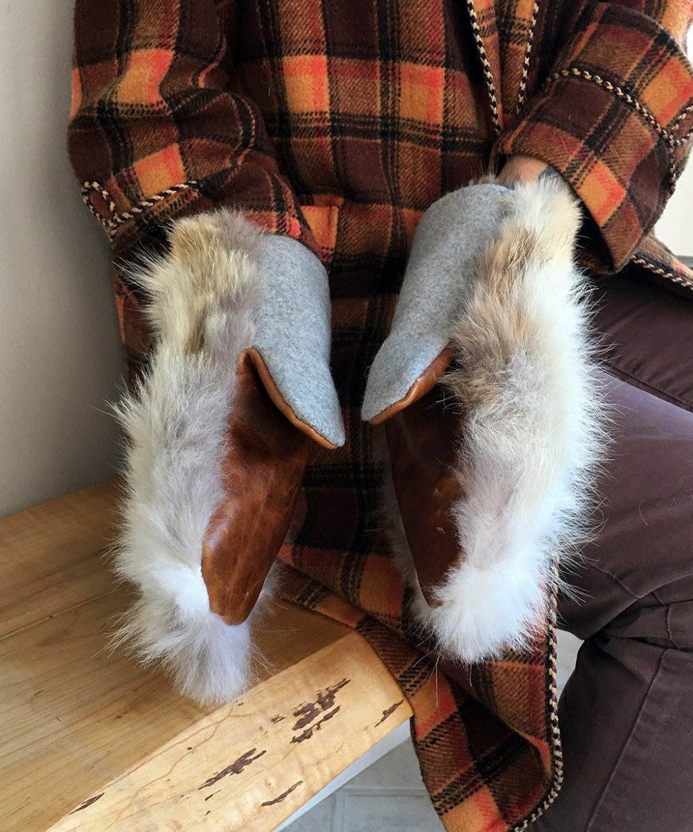 Women's Medium Real Fur Mittens - Coyote Fur 2 - Muffle - Up!