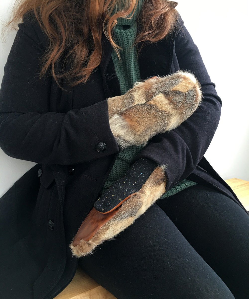 Women's Medium Real Fur Mittens - Coyote Fur Short Hair - Muffle - Up!