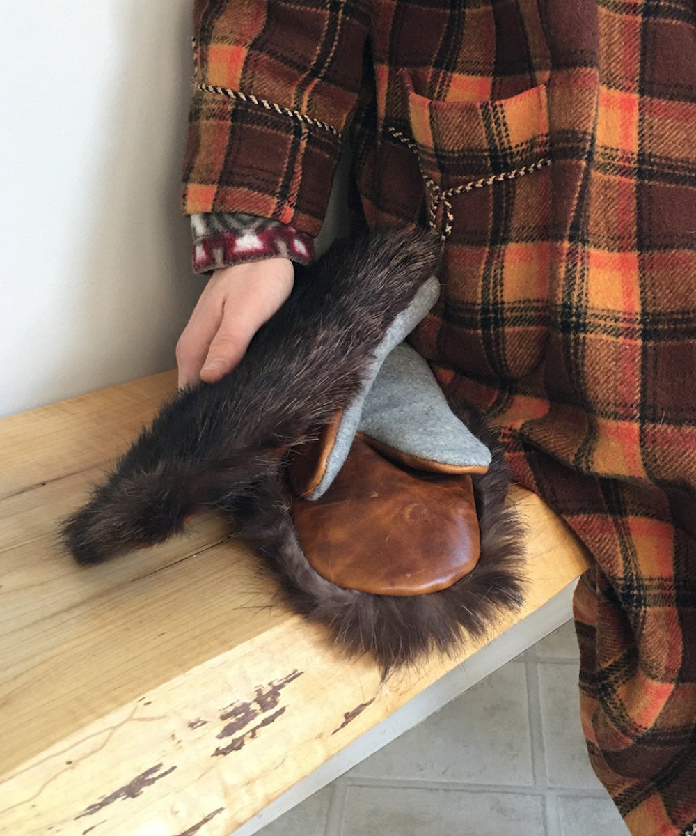 Women's Medium Real Fur Mittens - Raccoon - Muffle - Up!